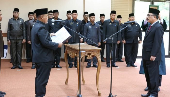 Sah, Thamrin Dilantik Plt Sekda Lamsel