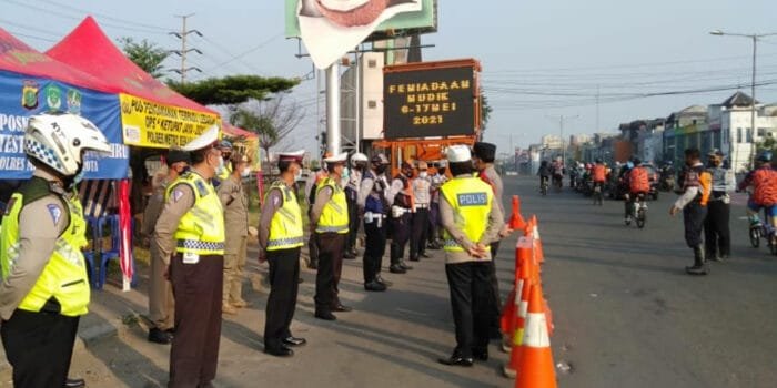 Pemudik di Arus Balik Bersiap di Rapid Saat Melintasi Bekasi