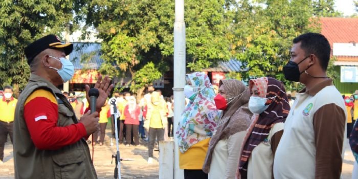 Warga Isoman di Bekasi, Dapat  Sembako Gratis Melalui Pamor RW