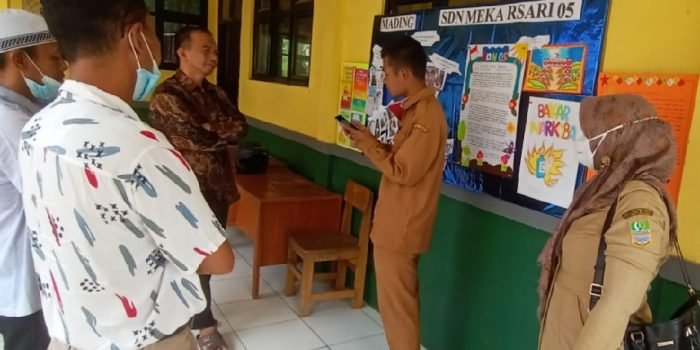 Pimpinan DPRD Bekasi Lihat Langsung Bangunan SD Mekarsari 05