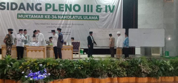 Gus Yahya terpilih menjadi Ketum PBNU menggantikan KH Agis Siradj dalam Muktamar ke-34 NU di Lampung, Jumat (24/12/2021) - foto Ist