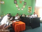 LSM Jarak saat pertanyakan anggaran kegiatan BPBD Tanggamus Tahun Anggaran 2020. Rabu (29/12/21)- foto Sumantri