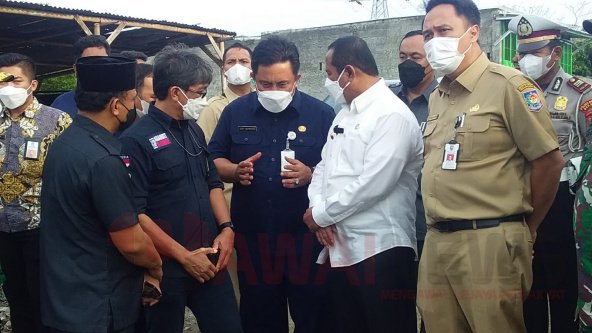 GAKKUM KLHK Tutup Permanen TPS Liar di Bantaran Kali CBL