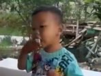 Bocah 3 Tahun di Bekasi Makan Sandal Jepit dan Kertas