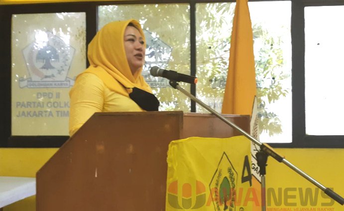 Danty Indriastuti Purnamasari Rukmana saat hadir dalam Musyawarah Kelurahan di Kecamatan Duren Sawit, Jakarta Timur, ia sempat memberi motivasi dengan mengajak seluruh kader bergotong royong untuk memenangkan Golkar dalam Pemilu 2024 mendatang- foro ist