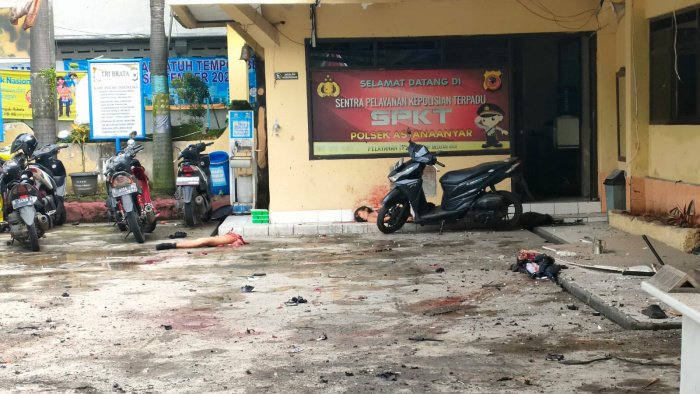 Keadaan Polsek Astana Anyar saat terjadi Bom bunuh diri, Selasa (6/12/2022)