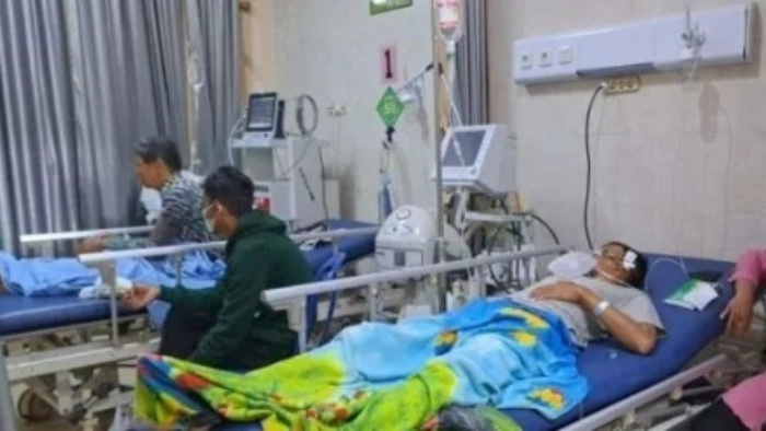 Warga yang keracunan dirawat di Rumah Sakit Ahmad Yani Metro