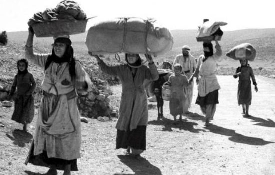 ANSA : Menggambar peristiwa Warga Palestina yang terpaksa melarikan diri hanya dengan harta benda yang dapat mereka bawa saat mereka berjalan menuju Lebanon dari desa-desa di Galilea selama Perang Arab-Israel 1948, peristiwa ini juga disebut dengan Nakba (Malapetaka).