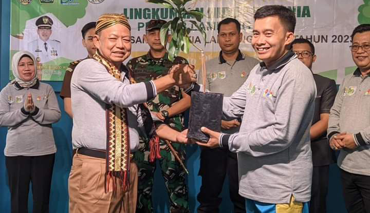 Dawam Rahardjo Bupati Lampung Timur saat menghadiri peringatan Hari Lingkungan Hidup Sedunia Pemkab Lampung Timur, Senin (5/6/2023).