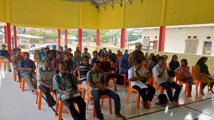 Warga dari daerah pemilihan 6 hadiri reses anggota DPRD Provinsi Lampung di Kecamatan Penawar Aji, Tulang Bawang, Rabu (7/6/2023).