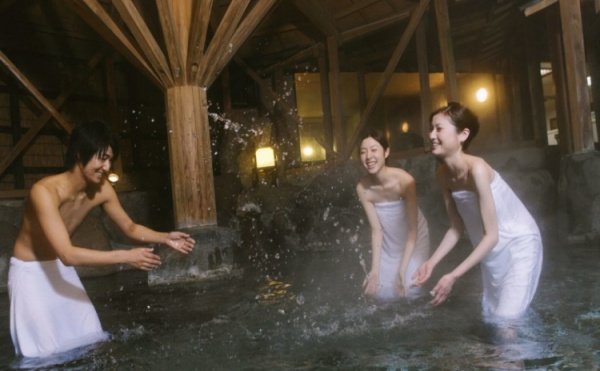 Budaya Sento dan Onsen di Jepang