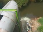 Sudah Diberi Teguran Dua Kali, Tapi Limbah Pabrik Bakso di Jatirangga Masih Mengalir ke Kali Cikeas