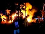 Bikin Geleng-geleng, Mabuk Miras Pria di Lampung Timur Bakar Rumah Sepupu