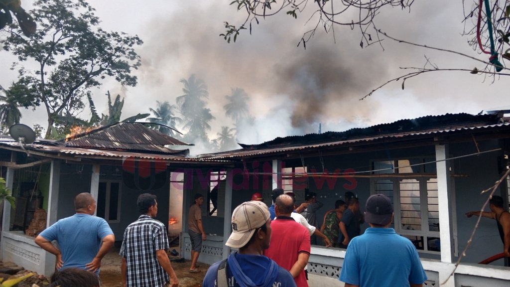 Satu unit rumah hangus terbakar, di Pekon Kagungan, pada Kamis 23 November 2023, (foto: sm)