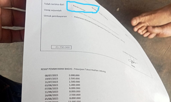 Kwitansi pembayaran atau rekap atas nama Jawawi untuk pembayaran proyek talud di desa Asahan, Lampung Timur- foto ist