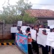 Buruh Bongkar Muat Tanggamus Geruduk PT Tirta Investama di Pekon Teba