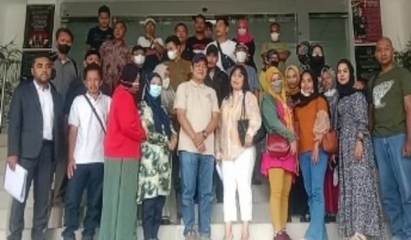 Datangi Kejari Bekasi, Ini Tuntutan Korban Investasi Bodong EDCCash