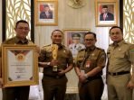 Kado Terindah Akhir 2023, Pemkot Bekasi Dianugerahi Kota Terinovatif Kedua Nasional