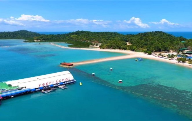 Kepri Coral Resort yang menjadi bagian dari ikon wisata di Pulau Kalajengking