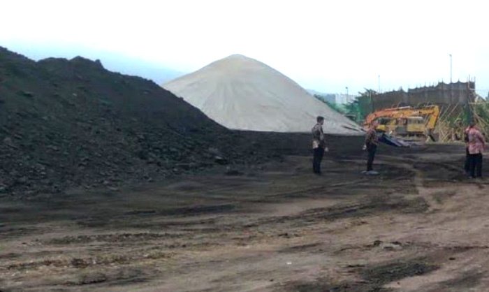 keberadaan perusahaan Stockpile Batu Bara PT. Global Mahardika Logistik (GML) dan PT. Sentral Mitra Energi (SME) mendapat respon dari Wali Kota Eva