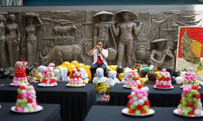 Kemeriahan perayaan Hari Ulang Tahun (HUT) Ikatan Boga (IKABOGA) Indonesia ke-36 di Sarinah Mall,di Jl. M. H. Thamrin, Jakarta dihari kedua berhasil mencuri perhatian pengunjung.