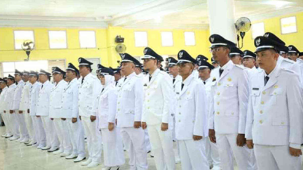 Bupati Lampung Timur Dawam Rahardjo melantik 112 Kepala Desa, pada Jum'at 2023, (foto_hm)