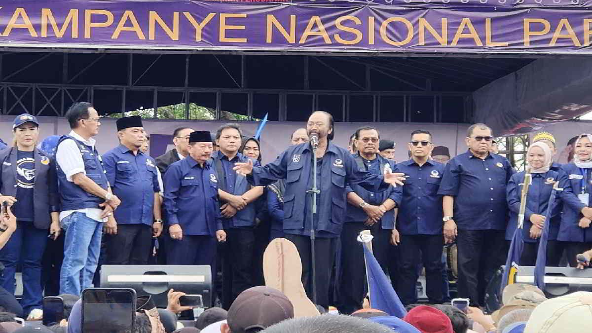 Ketua Umum Partai NasDem Surya Paloh saat orasi politik dalam kampanye akbar di Bandar Lampung, Senin (29/1/2024) - foto Arzal