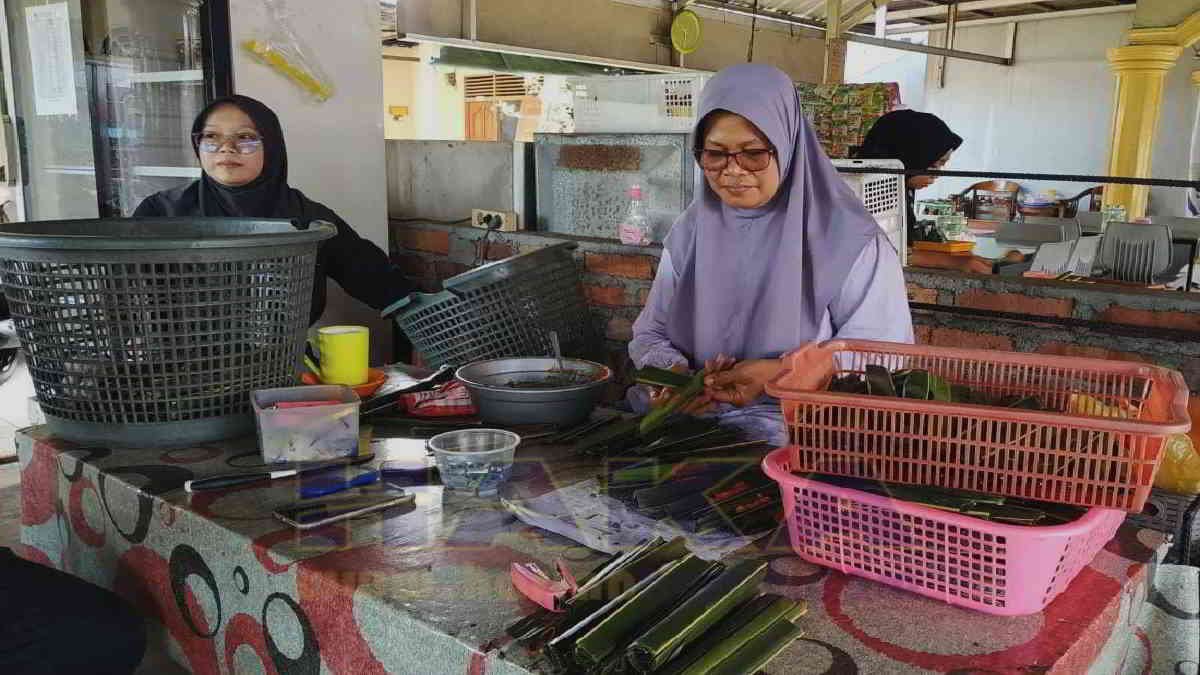 Kampung Wisata Otak-otak di Sei Enam, Kecamatan Bintan Timur, Kabupaten Bintan yang dilakukan oleh Pemprov Kepri di tahun 2023 lalu kini kian menarik dan nyaman,