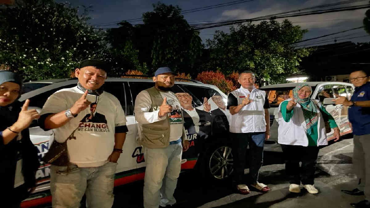 Para relawan yang tergabung dalam Posko Pejuang AMIN (P41) tetap semangat turun ke pelosok desa menyapa masyarakat, Selasa 23 Januari 2024.