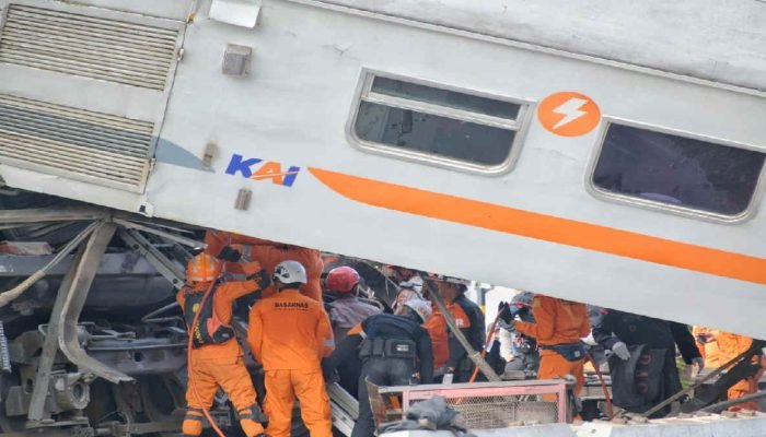 Puluhan Korban Luka dan 4 Meninggal Insiden Tabrakan Kereta Api di Cicalengka, Inilah Data Lengkapnya