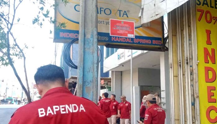 Pemkot Bekasi Dikepung Reklame Ilegal: 1.000 Lebih Nampang, Tapi Tak Punya Izin Bangunan