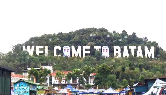 Bawaslu Dilaporkan ke Polisi Terkait Pencopotan Baliho Capres Nomor Urut 2 di Monumen ‘WELCOME TO BATAM’