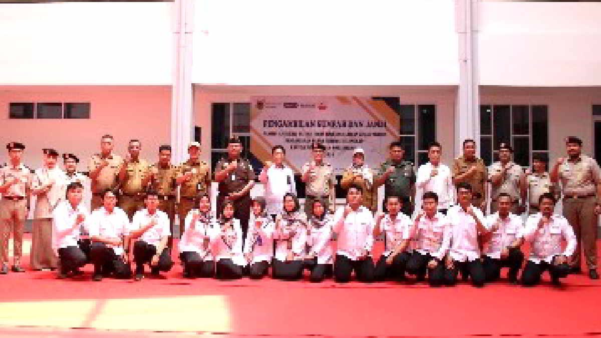 ATR/BPN Kota Bekasi telah melaksanakan prosesi pengangkatan sumpah panitia ajudikasi dan Satuan Tugas Pendaftaran Tanah Sistematis Lengkap Tahun 2024, di kantor BPN Kota Bekasi, pada Senin, 5 Februari 2024.