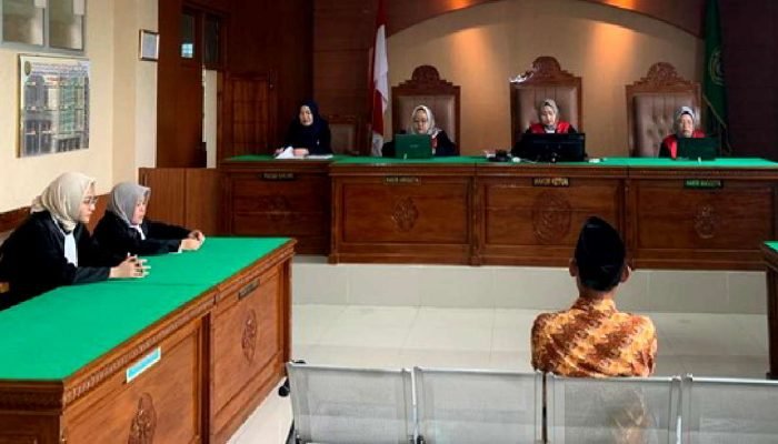 Caleg PAN Bagi ‘Angpao’ di Lampung Timur Divonis 8 Bulan