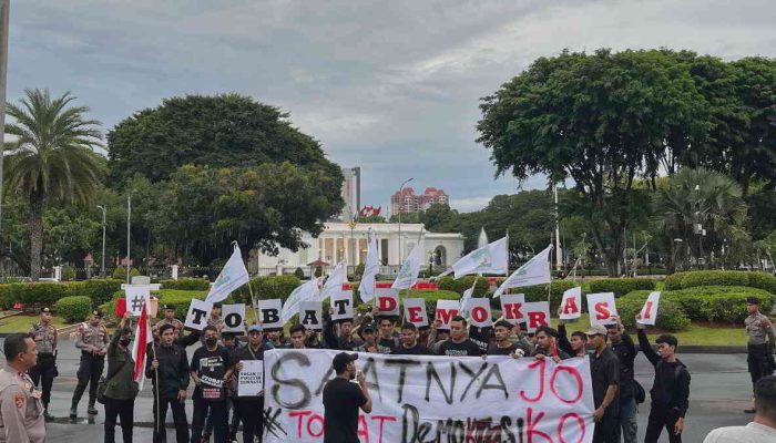 Tuntut Netralitas Pemerintah dan Penyelenggara, KAMMI Geruduk Istana