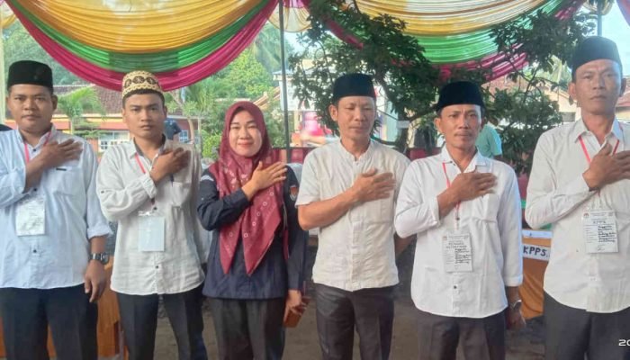 KPPS Pekon Padang Ratu Tanggamus Diambil Sumpah Sebelum Bertugas