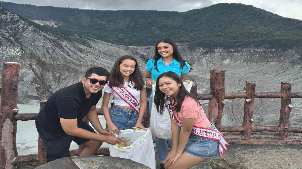 Zahira Khairani Puteri Anak Indonesia Lingkungan 2023, pada Hari peduli sampah nasional 2024 memberi edukasi pentingnya membersihkan sampah di tempat wisata Gunung Tangkuban Perahu, pada Kamis (22/2/2024)