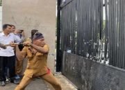 Aksi Ricuh APDESI di Gedung DPR, Peserta Demo Perusak Pagar Jadi Sorotan
