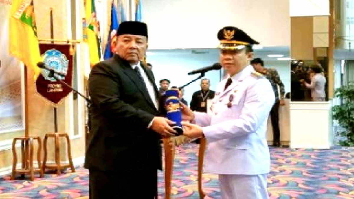 Gubernur Lampung Arinal Djunaidi Lantik Marindo Kurniawan sebagai Pj Bupati Pringsewu, pada Jumat 1 Maret 2024.