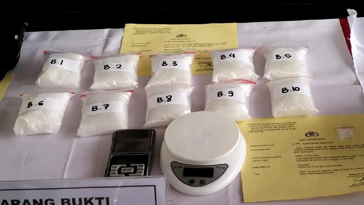 Barang Bukti Sabu seberat 10,6 Kilogram dari penangkapan MH di wilayah Pondok Gede, Kota Bekasi, pada Jumat 12 April 2024