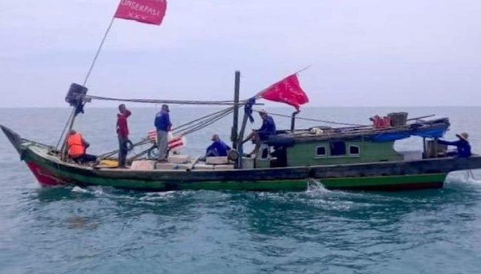Jaga Keberlangsungan Ikan di Pesisir Laut Labuhan Maringgai Melalui Penanaman Rumpon