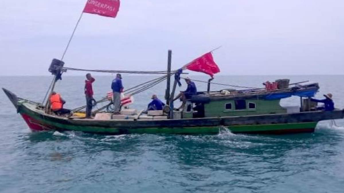 Nelayan disekitar Pesisir Labuhan Maringgai, Lampung Timur, melaksanakan penanaman Rumpon -Foro dok Ist
