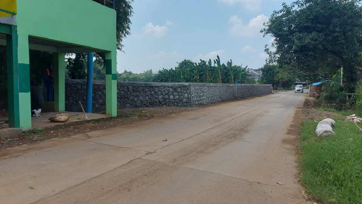 BBWSCC (Balai Besar Wilayah Sungai Ciliwung Cisadane) menuntaskan penanganan tanggul amblas di Perumahan Vila Nusa Indah 2, Bojongkulur, Kec.Gunung Putri, Kabupaten Bogor.