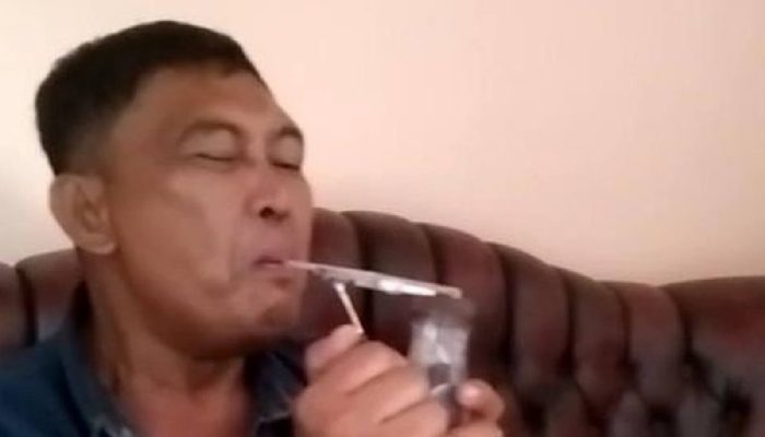 Setelah Viral Video Isap Sabu, Si Jago di Lamtim Serahkan Diri ke Polisi
