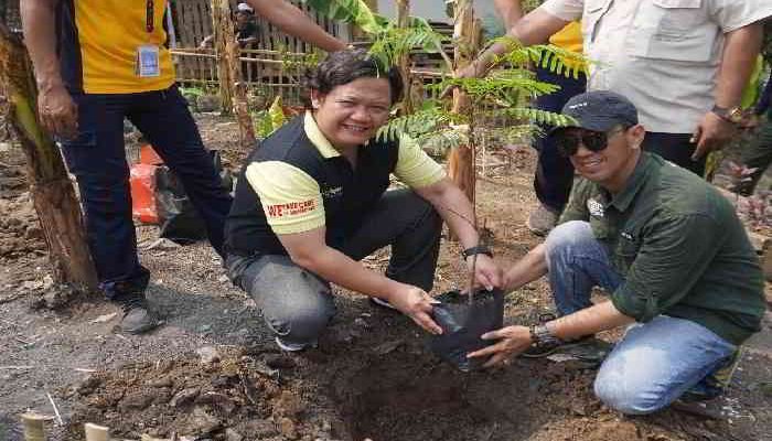 FajarPaper Aksi Kebersihan dan Kelestarian Kali Cikarang