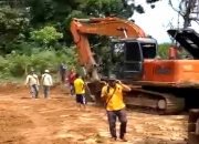 7 Unit Eskavator Bantu Percepatan Perbaikan Jalur di Ulu Belu, Tanggamus