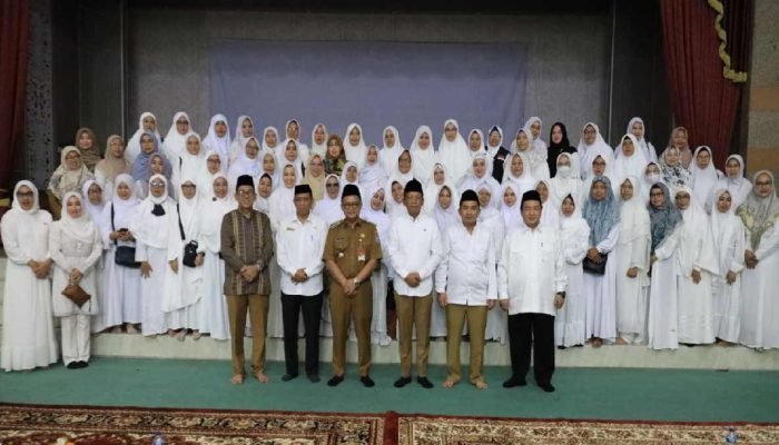 Pj Wali Kota Doakan 112 Jemaah dari ASN Pemko Bekasi Jadi Haji Mabrur dan Mabruroh