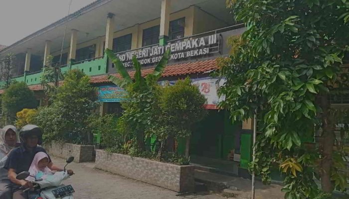 Sekolah Bebas Plesiran ke Luar Daerah, Diduga Izin Dinas Dibanderol Satu Juta