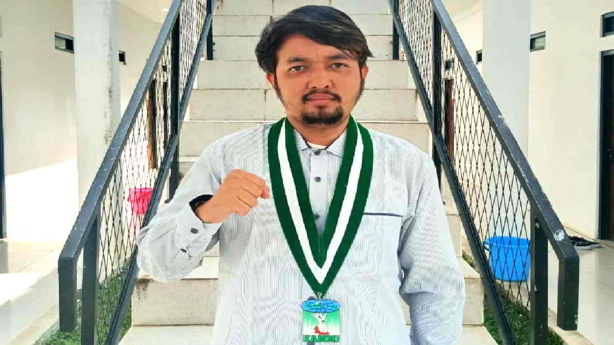 Ketua Umum Kesatuan Aksi Mahasiswa Muslim Indonesia (KAMMI) Daerah Bekasi Rahmad Dani