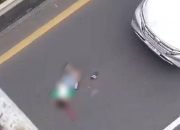 DUH! Bocah 8 Tahun di Bekasi Terjatuh dari JPO Kampung Jaha